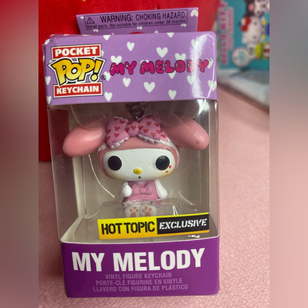 HOT TOPIC EXCLUSIVE MY MELODY KEYCHAIN FUNKO POP NWT!!!!!